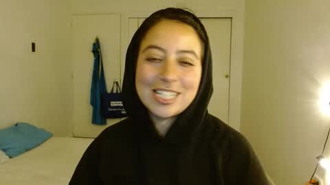 Poly online show from December 18, 2025, 1:33 am