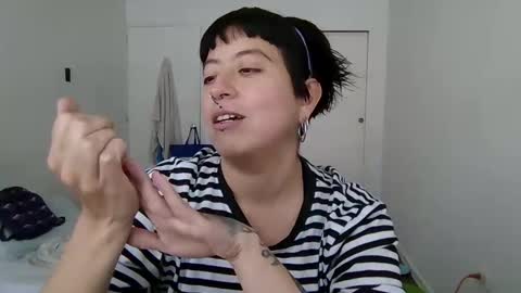 Poly online show from December 19, 2025, 9:11 pm