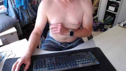 Snapshot of poodledude chatting on July 15, 2026, 4:01 pm Dave online show from July 15, 2026, 4:01 pm