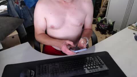 Snapshot of poodledude chatting on July 19, 2026, 4:38 am Dave online show from July 19, 2026, 4:38 am