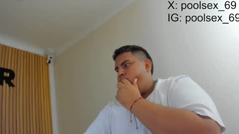 Snapshot of poolsexx_69 chatting on September 15, 2025, 1:55 pm poolsexx_69 online show from September 15, 2025, 1:55 pm