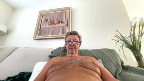 Snapshot of popkins61 chatting on July 13, 2026, 9:34 am popkins61 online show from July 13, 2026, 9:34 am