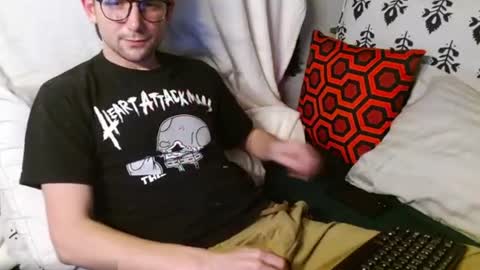 Snapshot of poppunk4life chatting on December 30, 2024, 5:26 am Kyle online show from December 30, 2024, 5:26 am