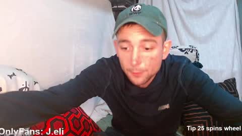 Snapshot of poppunk4life chatting on January 16, 2025, 8:25 pm Kyle online show from January 16, 2025, 8:25 pm