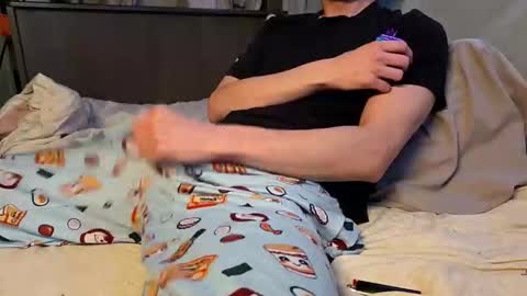 Snapshot of poppunk4life chatting on December 20, 2025, 1:23 am Kyle online show from December 20, 2025, 1:23 am