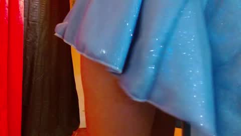 porcelainlux online show from February 9, 2025, 10:00 pm