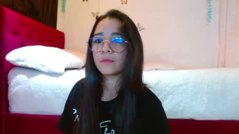 porcelainlux online show from February 12, 2025, 5:05 am