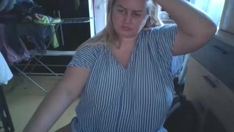 MelissOfficial online show from February 9, 2025, 3:23 pm