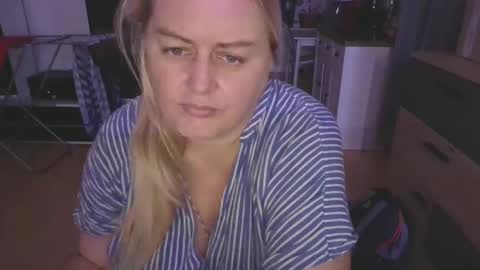 MelissOfficial online show from February 10, 2025, 7:49 pm