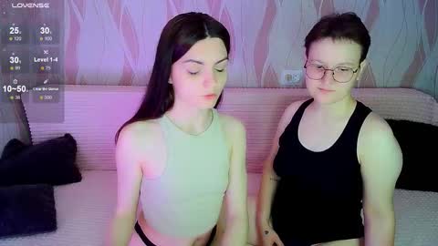 Snapshot of pornostendup chatting on September 24, 2025, 7:50 pm Ana and Tati online show from September 24, 2025, 7:50 pm