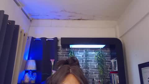 Snapshot of pornstardiva chatting on March 4, 2025, 5:21 am DivaGray online show from March 4, 2025, 5:21 am