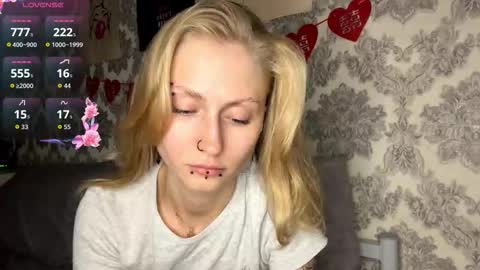 Snapshot of porshes chatting on September 30, 2025, 3:50 pm HERES SILVIA AND OlIVIA WELCOME EVERYONE LOVENSE DOMI REACT TO YOUR TIPS LETS MAKE A GREAT SHOW TOGETHER online show from September 30, 2025, 3:50 pm
