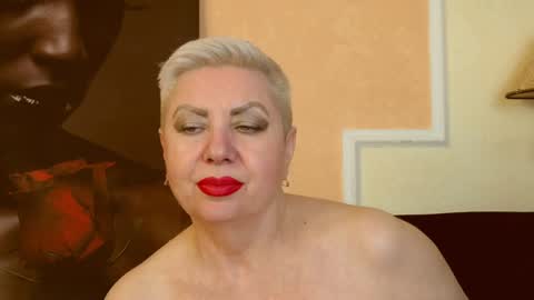 LADY POSH online show from February 7, 2025, 6:03 am