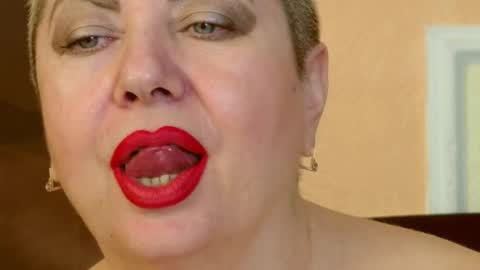 LADY POSH online show from February 21, 2025, 5:35 am