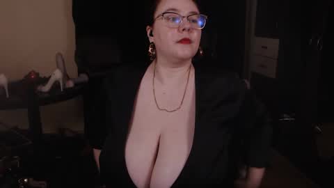 PoshMistres    online show from December 17, 2024, 3:06 am