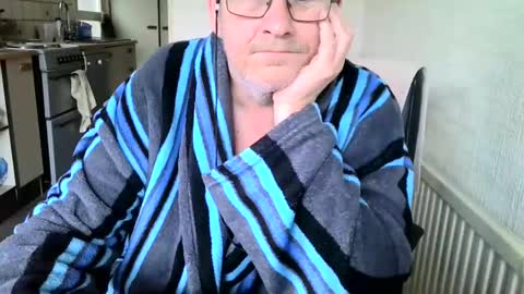 Snapshot of poshman65 chatting on December 16, 2024, 10:18 am poshman65 online show from December 16, 2024, 10:18 am
