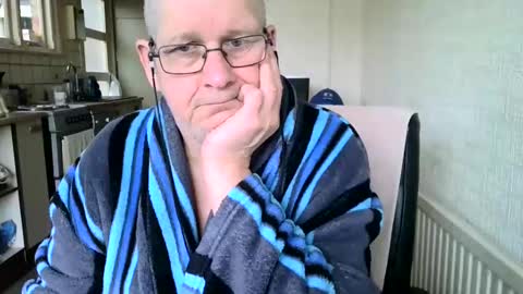 Snapshot of poshman65 chatting on December 25, 2024, 11:11 am poshman65 online show from December 25, 2024, 11:11 am