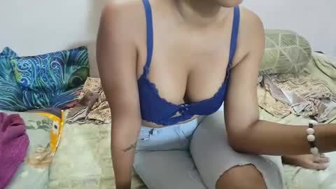 poulomi online show from October 4, 2025, 5:38 am