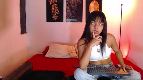 Snapshot of power_hot18 chatting on December 3, 2024, 2:25 am ALEX Y ALEXA online show from December 3, 2024, 2:25 am