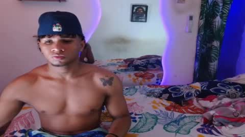 ALEX Y ALEXA online show from October 19, 2025, 4:57 am