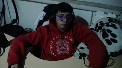 powerfulzeus2 online show from September 19, 2025, 3:30 am