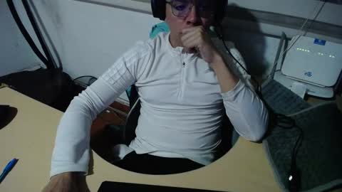 powerfulzeus2 online show from November 30, 2025, 2:48 am