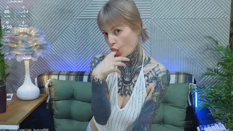 Lola online show from April 9, 2026, 5:40 am