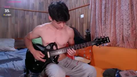 Snapshot of powertwinky chatting on December 18, 2024, 10:57 pm chris independent  online show from December 18, 2024, 10:57 pm