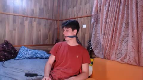 Snapshot of powertwinky chatting on December 27, 2024, 1:32 am chris independent  online show from December 27, 2024, 1:32 am