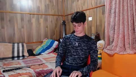 Snapshot of powertwinky chatting on February 3, 2025, 2:58 am chris independent  online show from February 3, 2025, 2:58 am