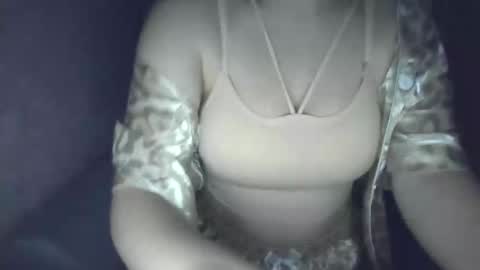 Snapshot of pralinne_ chatting on February 13, 2025, 11:15 pm pralinne_ online show from February 13, 2025, 11:15 pm