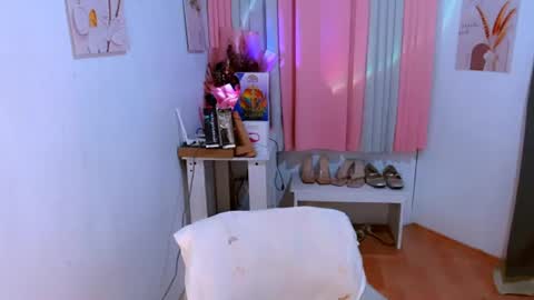 Snapshot of preciosa_banks69 chatting on July 22, 2026, 12:19 pm preciosa_banks69 online show from July 22, 2026, 12:19 pm
