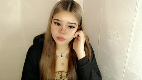 Snapshot of preciousangel69xxx chatting on February 28, 2025, 6:52 pm MAXXINE online show from February 28, 2025, 6:52 pm