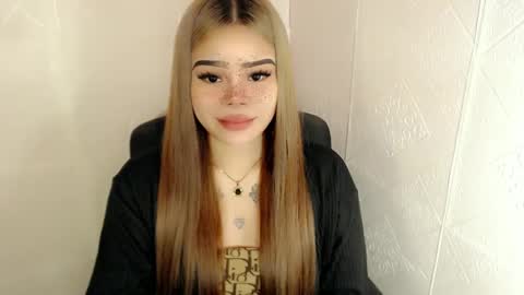 Snapshot of preciousangel69xxx chatting on March 12, 2025, 12:53 am MAXXINE online show from March 12, 2025, 12:53 am
