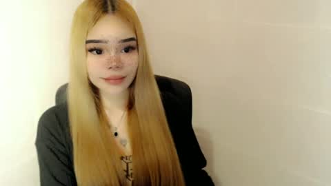 Snapshot of preciousangel69xxx chatting on June 20, 2026, 3:20 am MAXXINE online show from June 20, 2026, 3:20 am