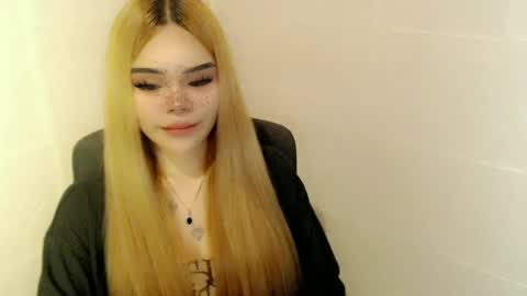 Snapshot of preciousangel69xxx chatting on July 5, 2026, 3:02 am MAXXINE online show from July 5, 2026, 3:02 am