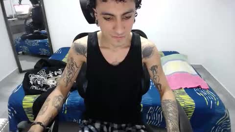 Plux online show from March 12, 2026, 6:25 pm