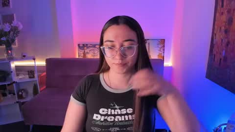 Snapshot of press_anykey chatting on April 30, 2026, 12:22 pm Camila online show from April 30, 2026, 12:22 pm