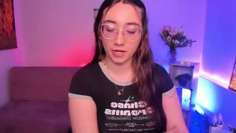 Snapshot of press_anykey chatting on July 3, 2026, 12:44 pm Camila online show from July 3, 2026, 12:44 pm