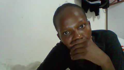 prettie_petitee online show from February 22, 2026, 3:54 pm