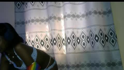 pretty__lisa online show from November 3, 2025, 12:06 pm