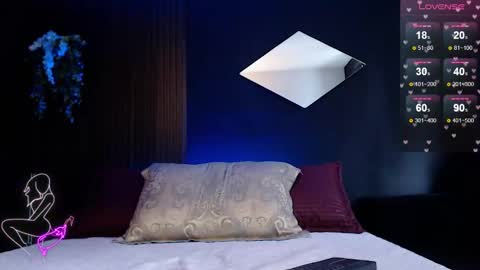 pretty_cristal22 online show from April 12, 2026, 4:56 pm