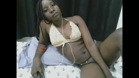 pretty online show from May 15, 2026, 11:34 pm