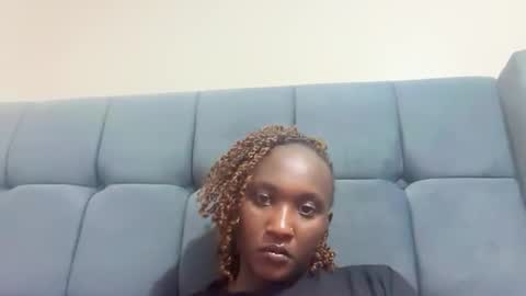 Snapshot of pretty_ellsie chatting on October 8, 2025, 2:53 am independent model online show from October 8, 2025, 2:53 am