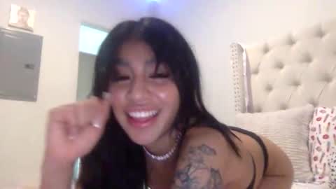 pretty_girl828687 online show from March 18, 2026, 6:44 pm