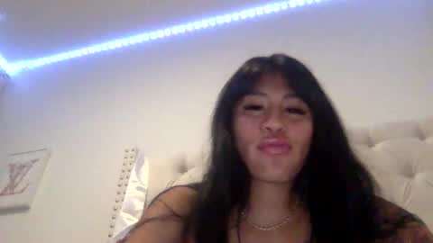 pretty_girl828687 online show from May 27, 2026, 1:57 am