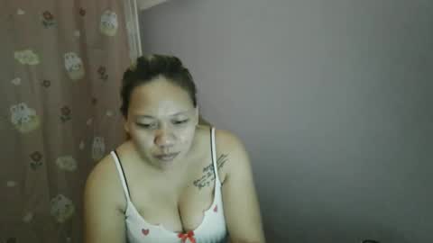 Snapshot of pretty_lyn08 chatting on May 3, 2026, 5:52 pm pretty_lyn08 online show from May 3, 2026, 5:52 pm
