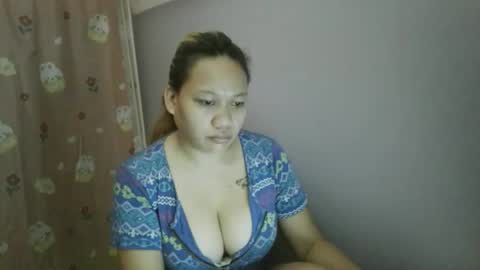 Snapshot of pretty_lyn08 chatting on May 4, 2026, 11:34 pm pretty_lyn08 online show from May 4, 2026, 11:34 pm