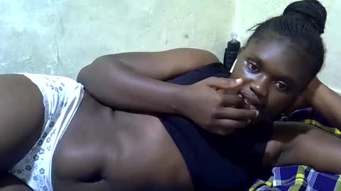 pretty_melan online show from April 4, 2026, 9:12 pm