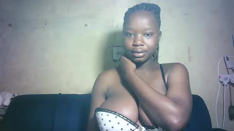 pretty_milan online show from February 16, 2026, 7:48 am